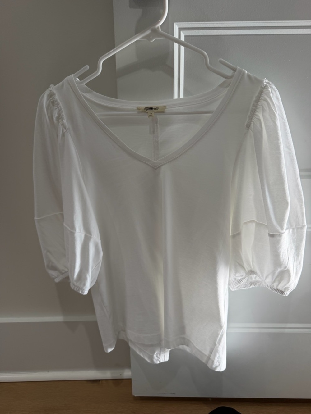 Madewell White V-Neck Puff Sleeve Tee